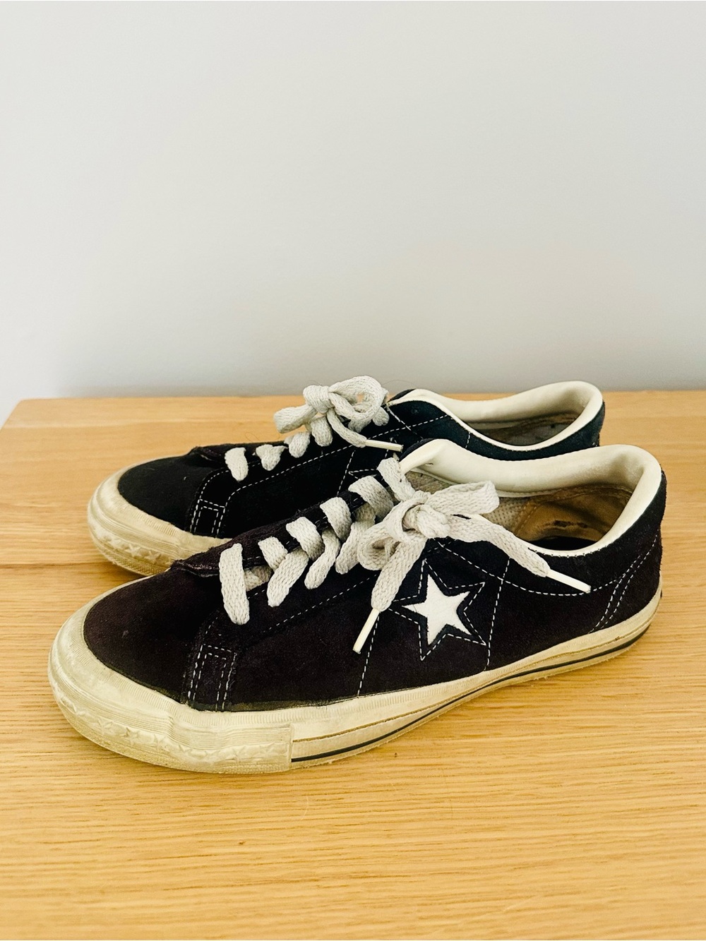 Vintage 1995-96 CONVERSE navy/white suede One Star Sneakers - Picture 5 of 8